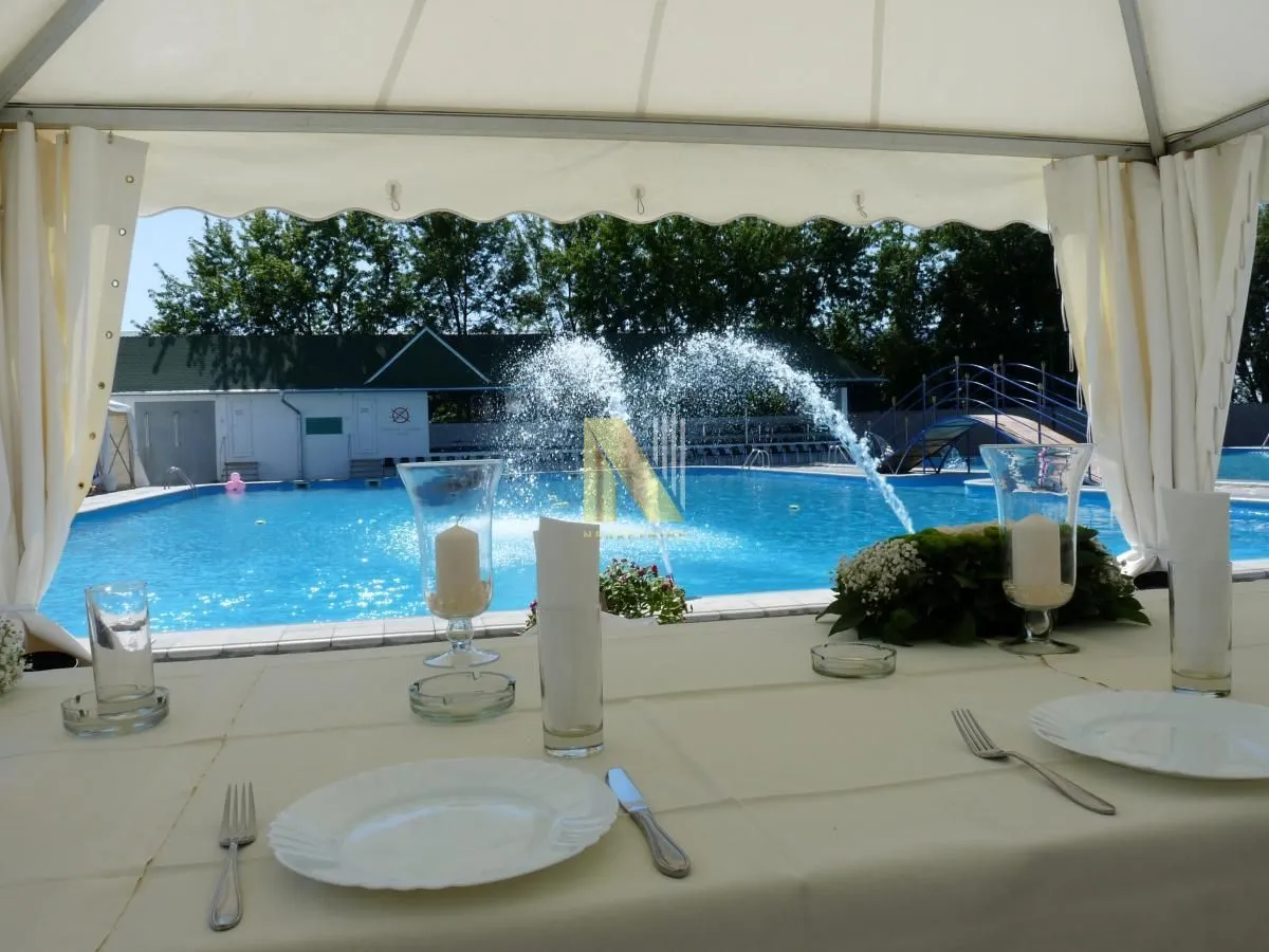 Sale, hospitality venue, 2064m², Centar, Vršac