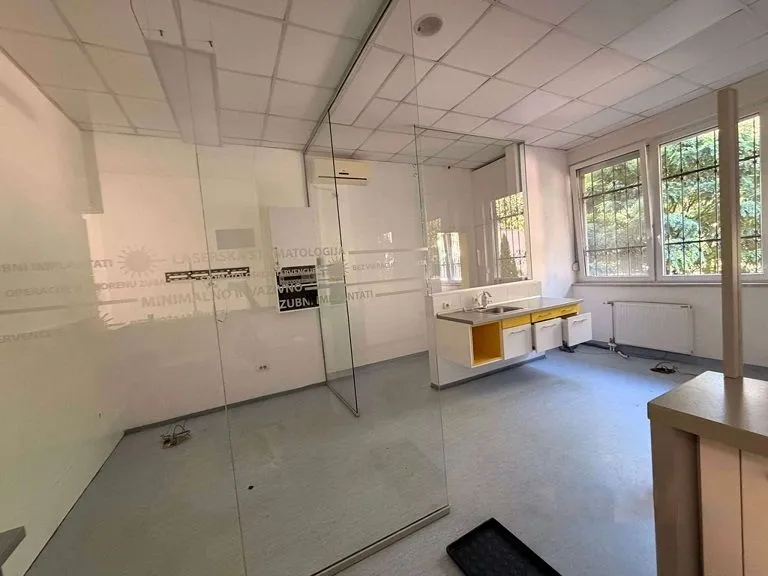 Rent, office space, 150m², Rotkvarija, Novi Sad Sve Podlokacije