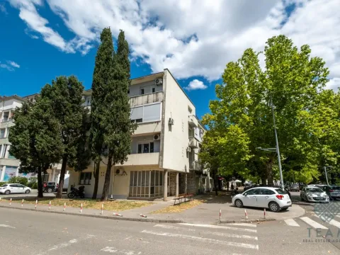 Sale, one bedroom apartment, 47m², Preko Morače, Podgorica - image 11