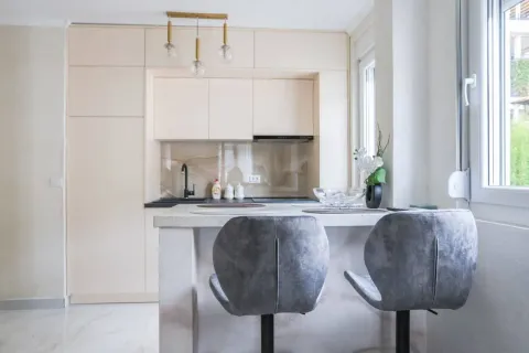 Rent, one bedroom apartment, 50m², Babin Do, Budva - image 2