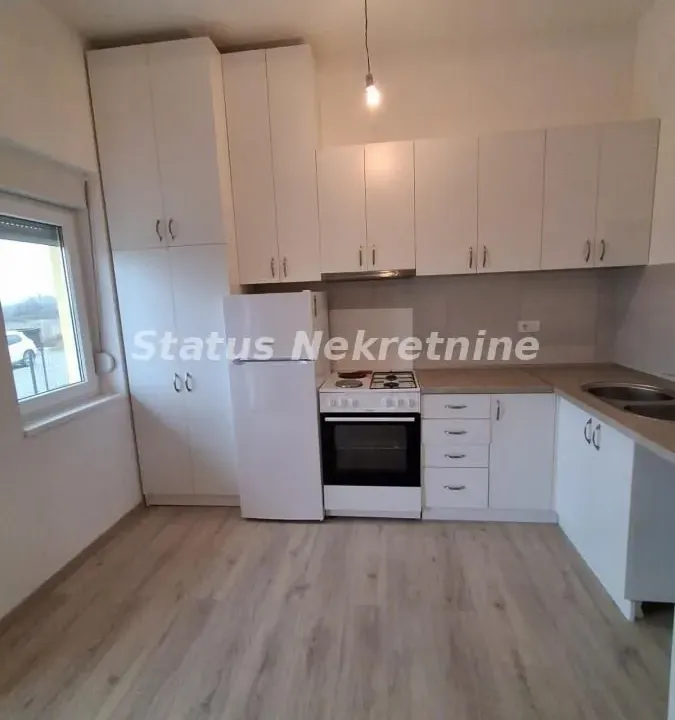 Izdavanje, trosoban stan, 66m², Sremska Kamenica, Petrovaradin