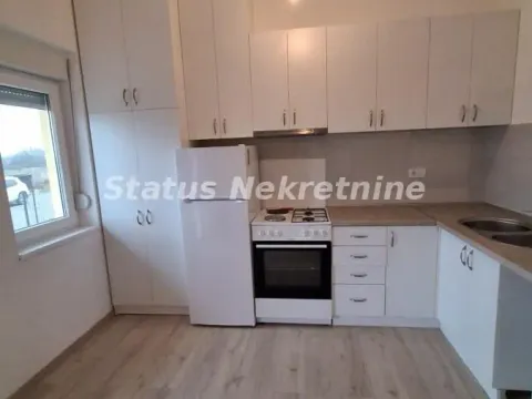Stan in Sremska Kamenica