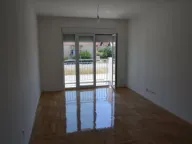 Izdavanje, dvosoban stan, 60m², Stari Aerodrom, Podgorica - image 3