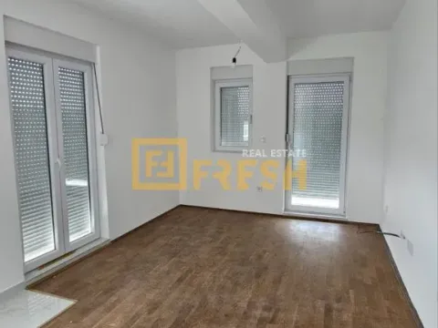 Prodaja, jednosoban stan, 42m², Krivi Most, Podgorica - image 6