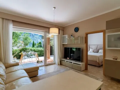 Prodaja, dvosoban stan, 178m², Gornji Orahovac, Kotor - image 3