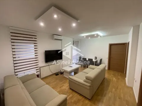 Izdavanje, stan, 80m², Vračar Hram, Vračar Sve Podlokacije