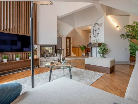 Prodaja, jednosoban stan, 70m², Stari Grad, Budva - image 16