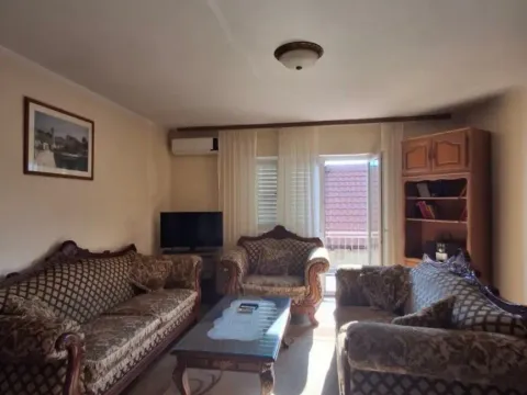 Rent, two bedroom apartment, 120m², Marići, Tivat - image 8