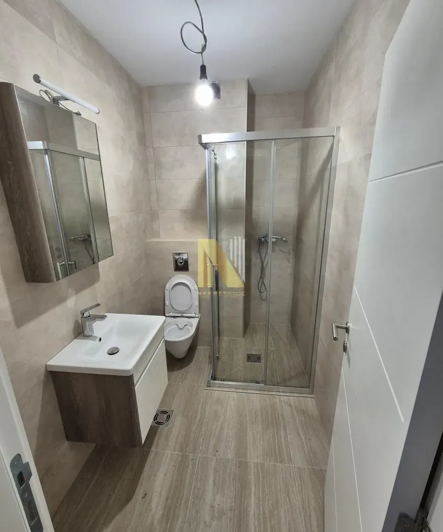 Sale, office space, 650m², Petrovaradin, Novi Sad