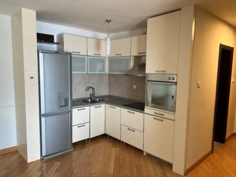 Izdavanje, jednosoban stan, 70m², Vidikovac, Budva - image 8