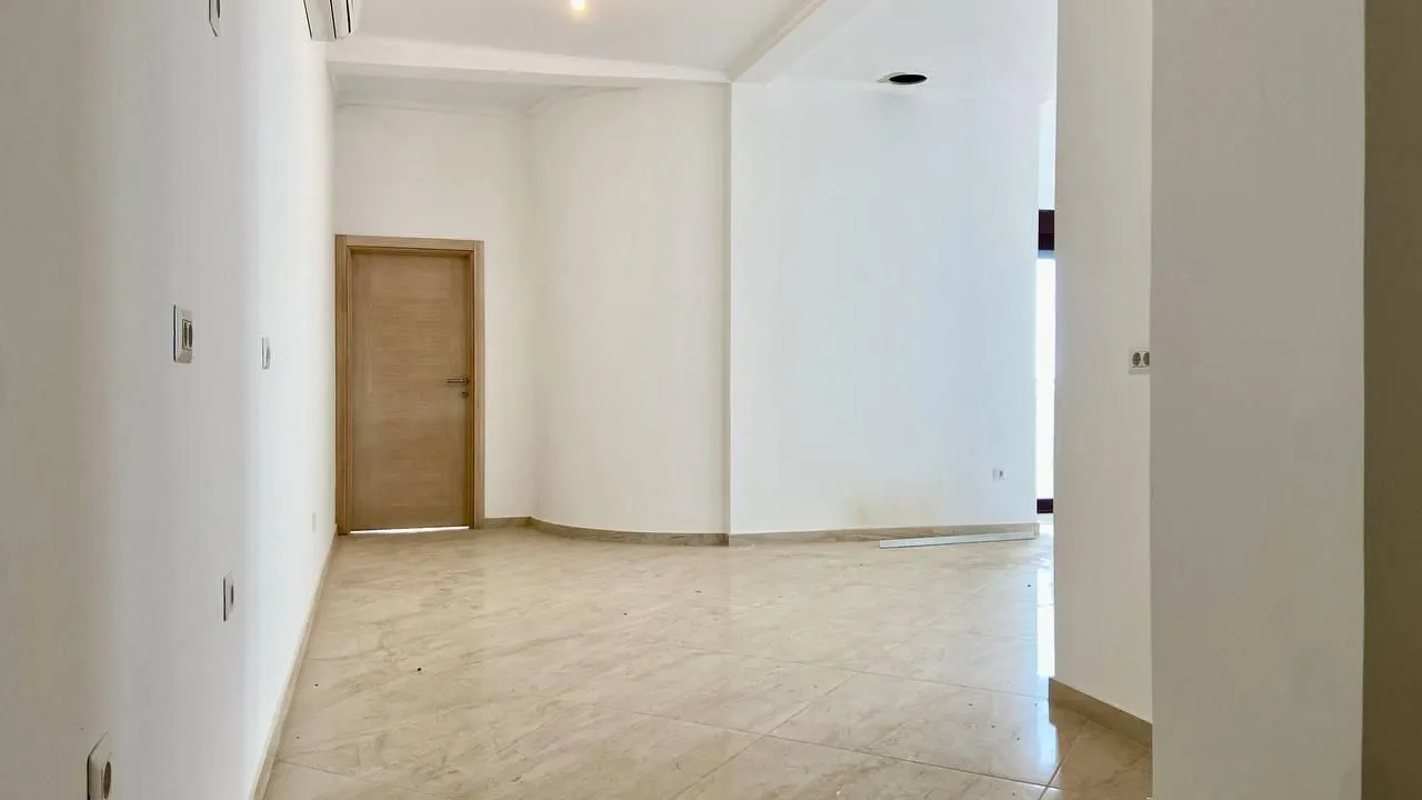 Prodaja, trosoban stan, 228m², Dobra Voda, Budva