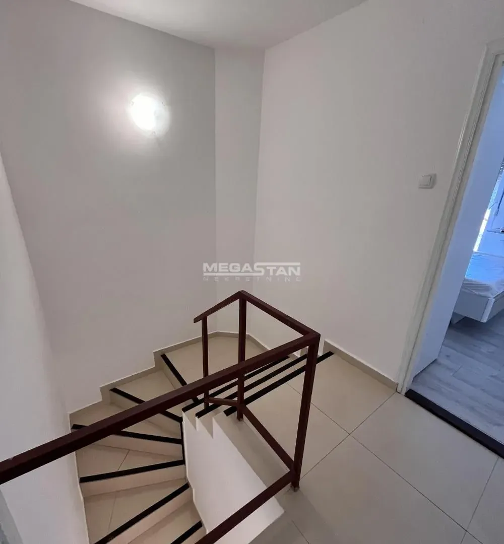 Prodaja, kuća, 184m², Vrčin, Grocka
