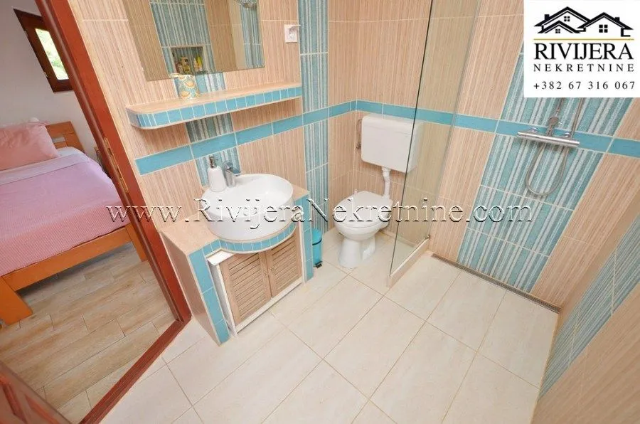 Prodaja, kuća, 203m², Njivice, Herceg Novi