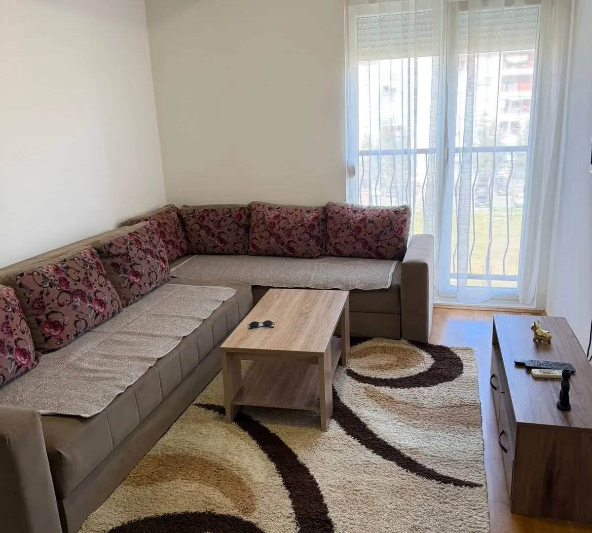 Izdavanje, jednosoban stan, 36m², Stari Aerodrom, Podgorica