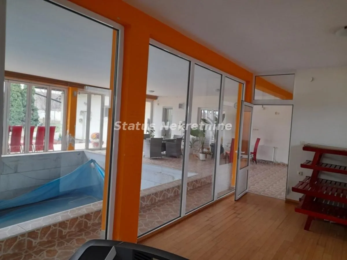 Prodaja, kuća, 440m², Temerin, Novi Sad