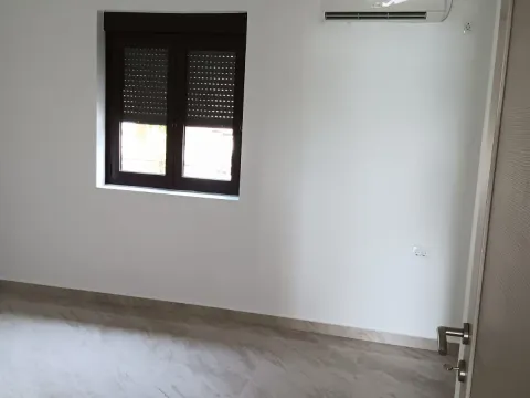 Prodaja, kuća, 180m², Podgorica, Crna Gora - image 17