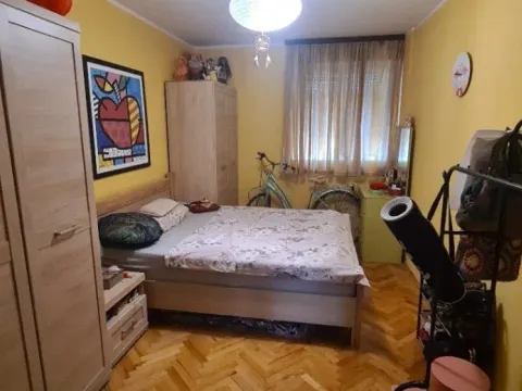 Sale, two bedroom apartment, 80m², Pejton, Podgorica - image 2