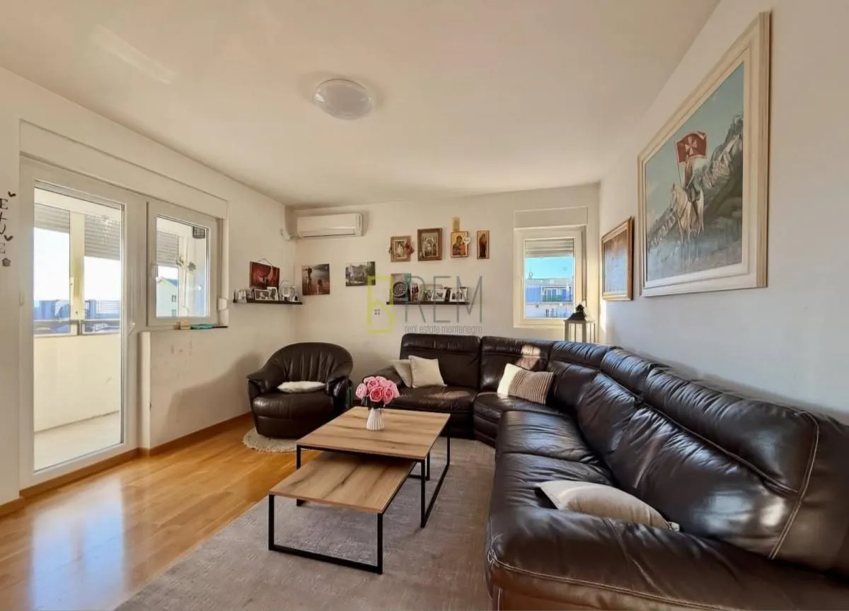 Prodaja, trosoban stan, 78m², Stari Aerodrom, Podgorica