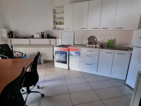 Izdavanje, poslovni prostor, 123m², Bulevar Evrope, Novi Sad Sve Podlokacije - image 8