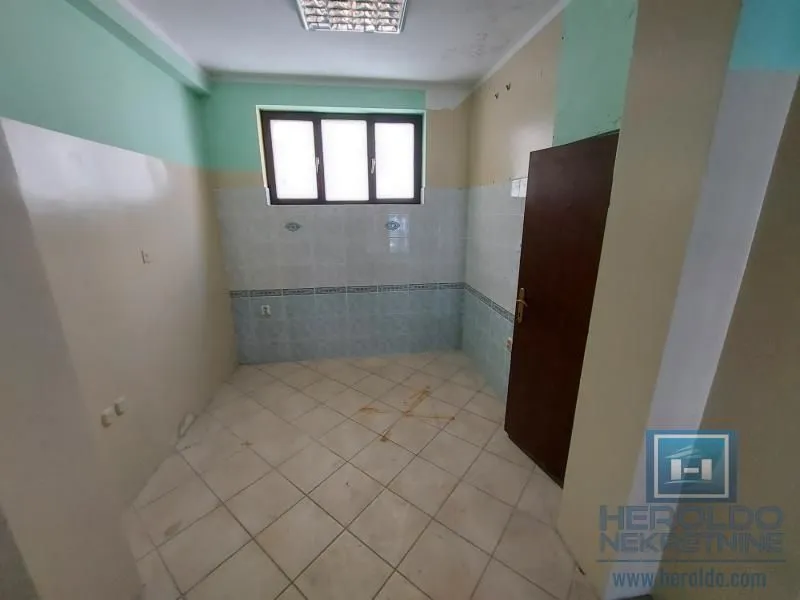Rent, office space, 84m², Centar, Jagodina