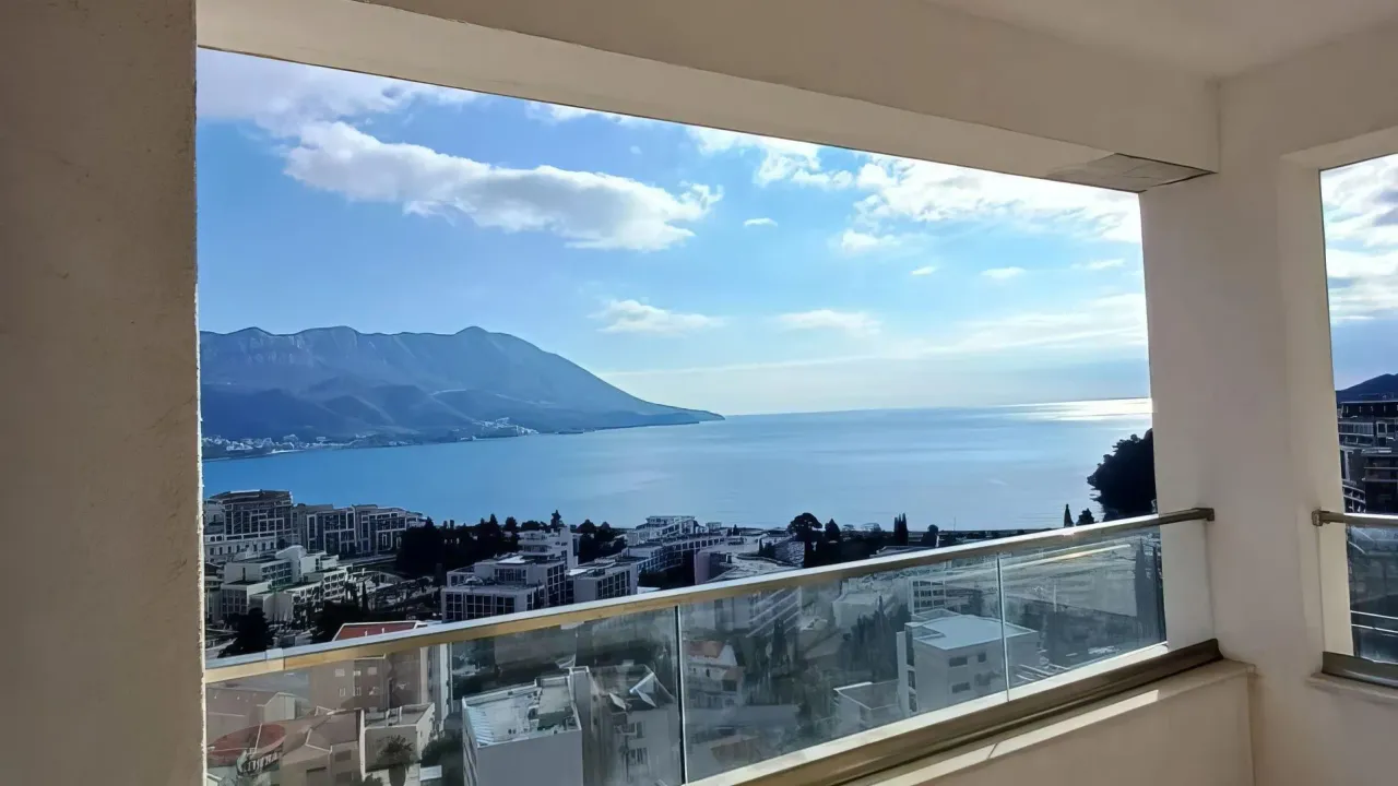 Sale, three bedroom apartment, 90m², Bečići, Budva