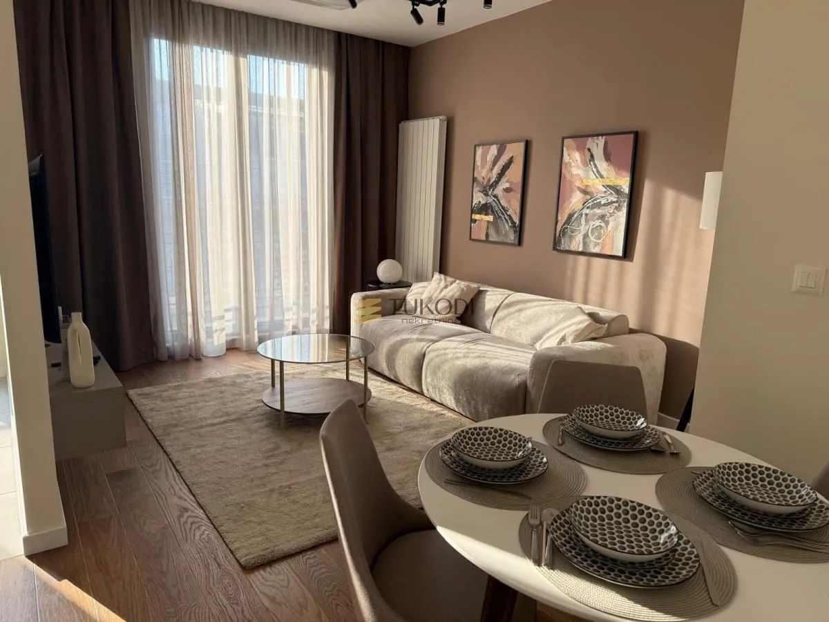Rent, two bedroom apartment, 55m², Kalenić Pijaca, Vračar Sve Podlokacije