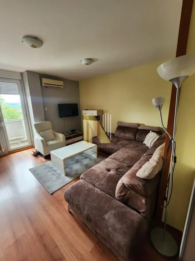 Izdavanje, trosoban stan, 70m², Liman 2, Novi Sad Sve Podlokacije