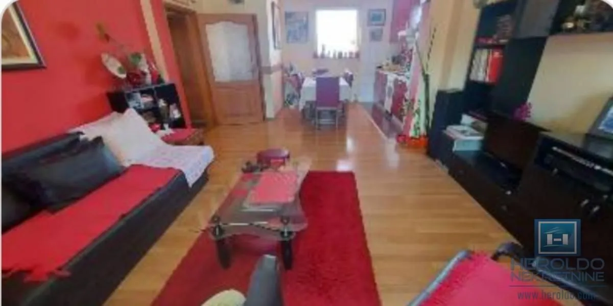 Sale, house, 384m², Aqua park, Jagodina