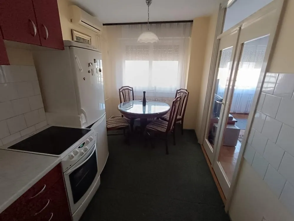 Izdavanje, dvosoban stan, 55m², Novi Beograd Blok 70, Novi Beograd Sve Podlokacije