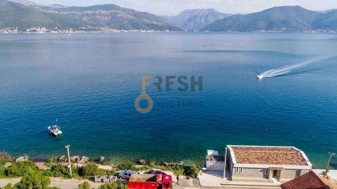Prodaja, kuća, 300m², Tivat, Crna Gora