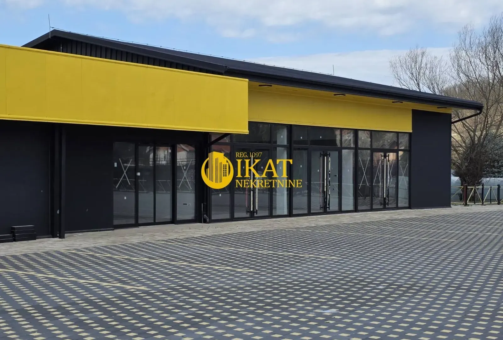 Sale, office space, 552m², Kosjerić, Srbija