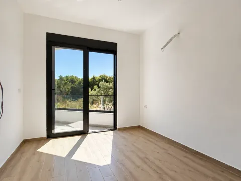 Sale, one bedroom apartment, 47m², Pinješ, Ulcinj - image 7