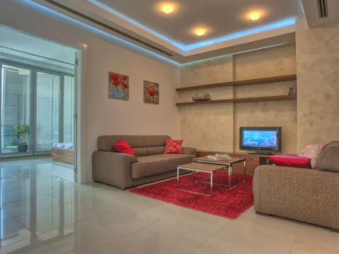 Prodaja, dvosoban stan, 95m², Budva, Crna Gora - image 4