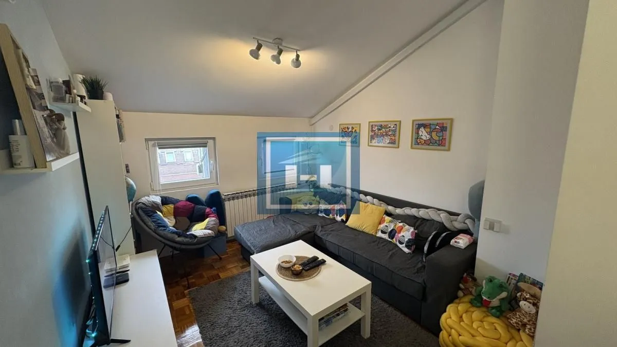 Prodaja, jednosoban stan, 42m², Centar, Jagodina