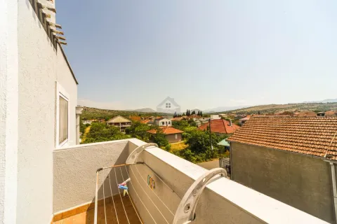 Izdavanje, jednosoban stan, 35m², Tološi, Podgorica - image 10