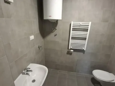 Izdavanje, trosoban stan, 75m², Petrovaradin, Novi Sad - image 8