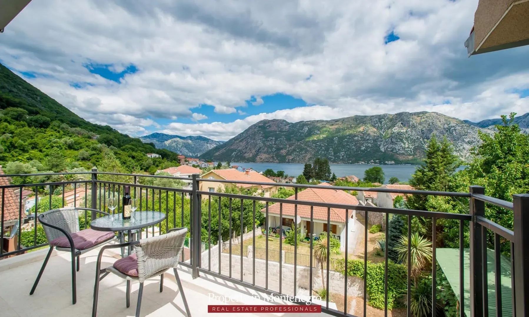 Prodaja, kuća, 350m², Stoliv, Kotor