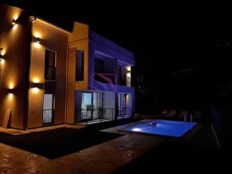 Sale, house, 290m², Tivat, Crna Gora - image 3
