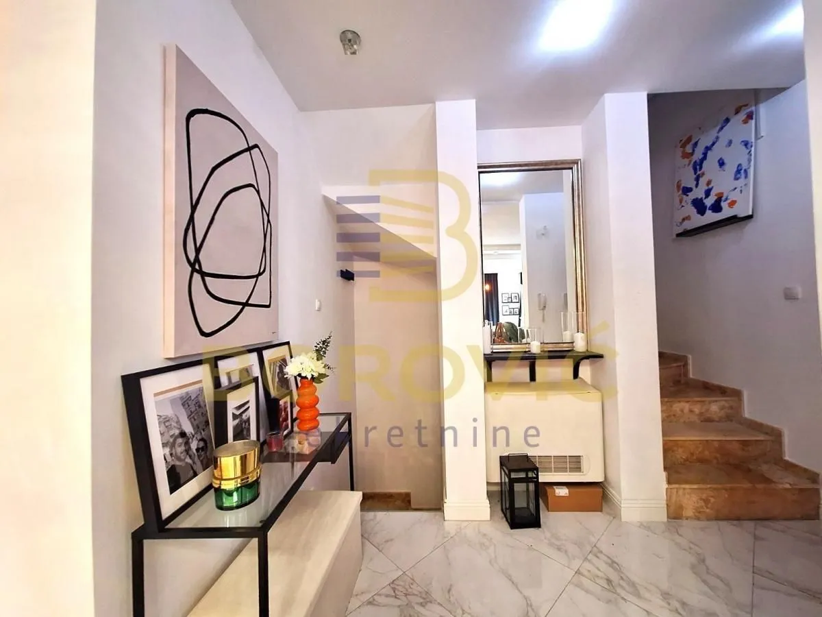 Sale, house, 260m², Savski Venac, Beograd