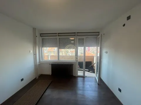 Prodaja, trosoban stan, 70m², Medijana, Niš - image 16