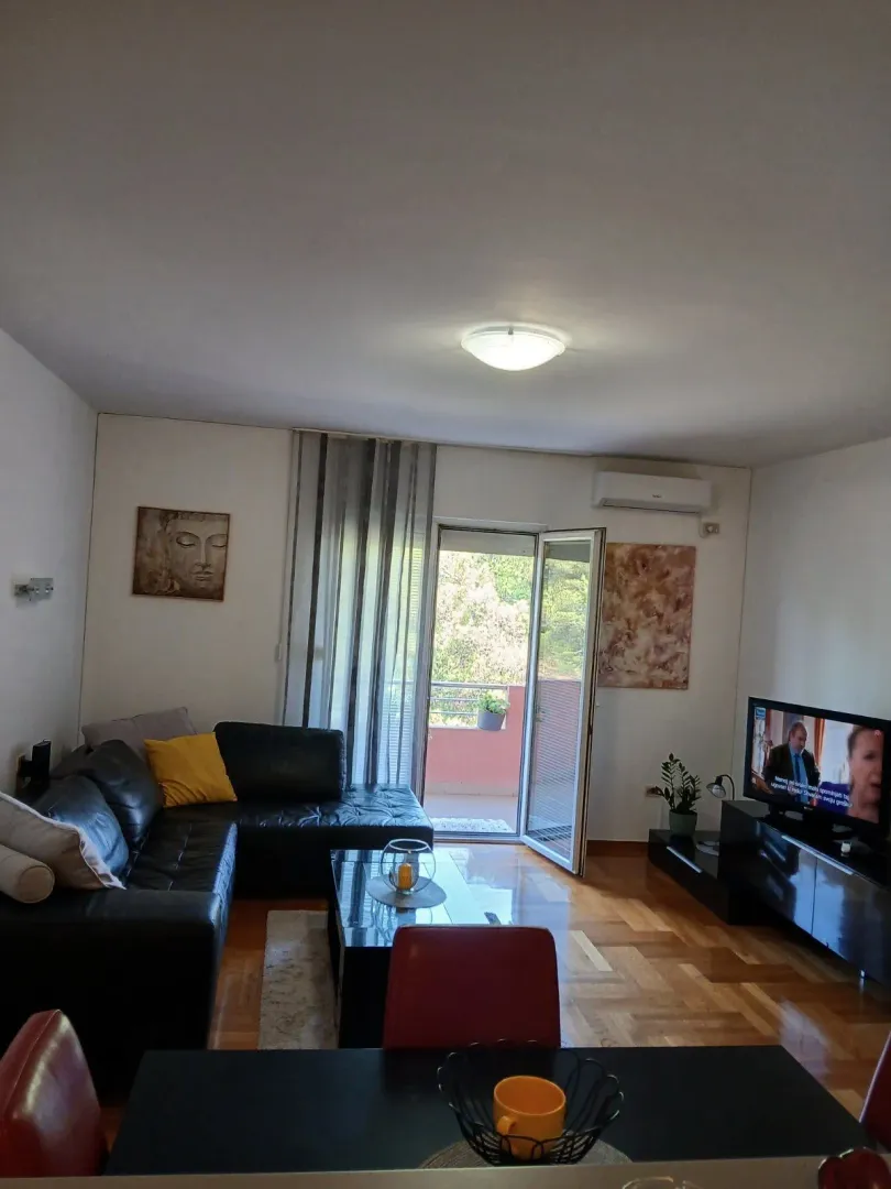 Rent, two bedroom apartment, 100m², Bonići, Tivat