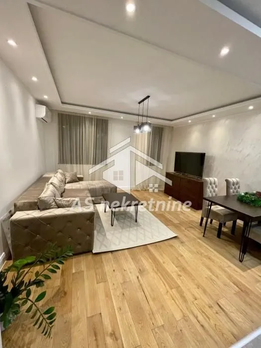 Rent, two bedroom apartment, 42m², Vračar Sve Podlokacije, Beograd