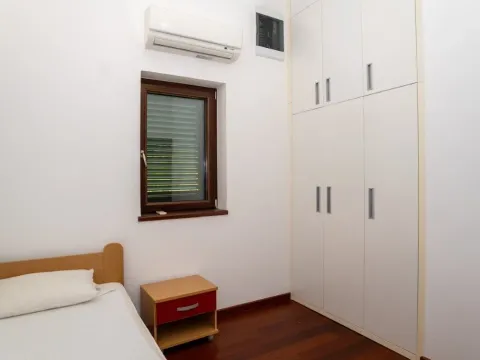 Prodaja, kuća, 121m², Tivat, Crna Gora - image 8