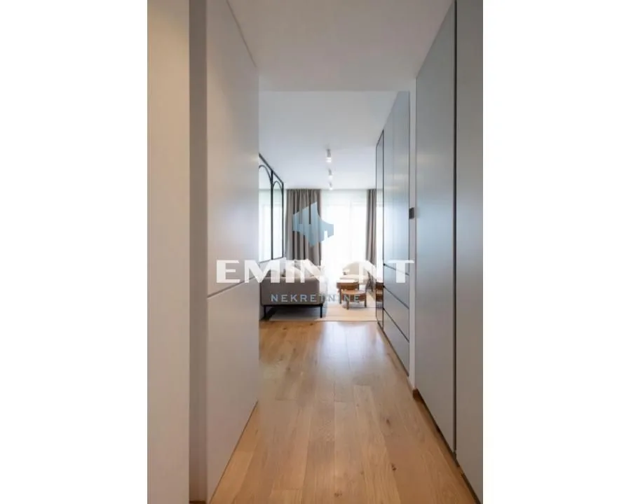 Izdavanje, jednosoban stan, 35m², Gundulićev Venac, Beograd