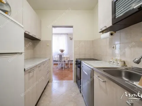 Sale, three bedroom apartment, 88m², Dobrota, Kotor - image 10