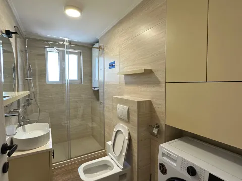 Izdavanje, dvosoban stan, 70m², Centar, Tivat - image 8