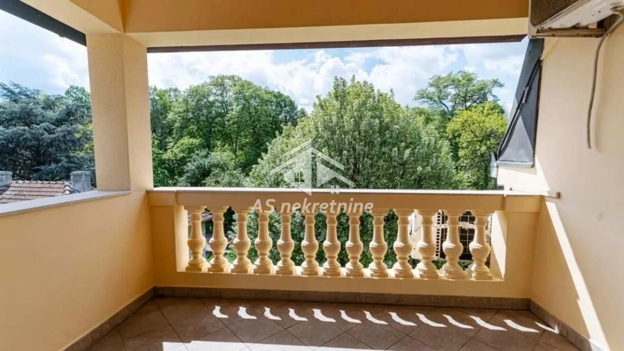 Izdavanje, stan, 210m², Savski Venac, Beograd