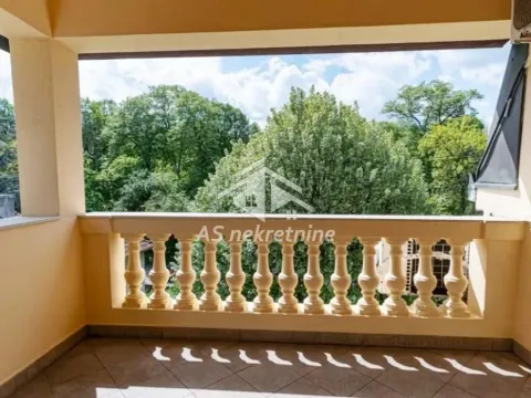 Izdavanje, stan, 210m², Savski Venac, Beograd - image 29