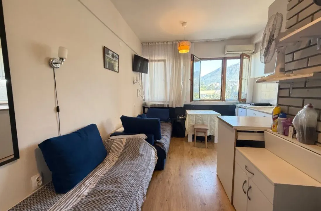 Prodaja, poslovni prostor, 22m², Centar, Bar