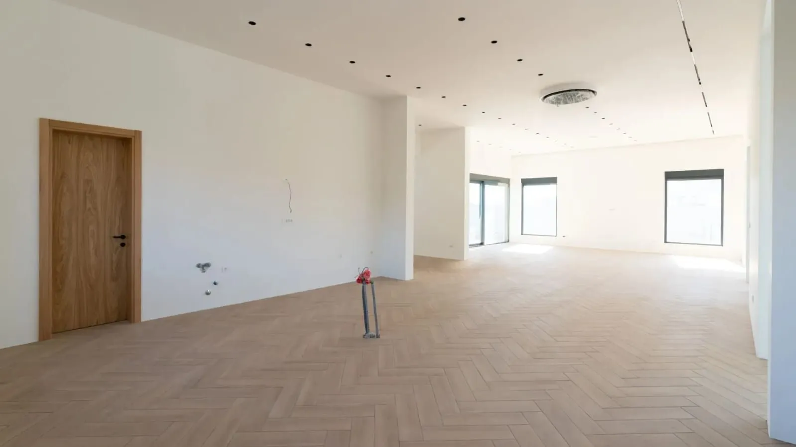 Rent, house, 434m², Farmaci, Podgorica